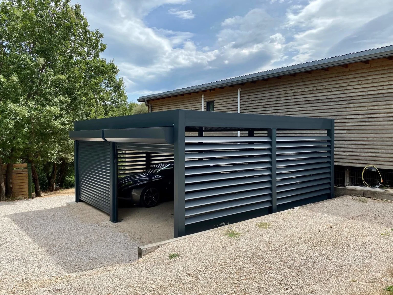 Carport aluminium double moderne avec toiture plate
